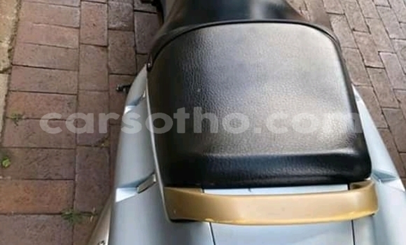 Acheter Occasion Moto Kawasaki ZZR Autre à Roma, Maseru Acheter Occasion Moto Kawasaki ZZR Autre à Roma, Maseru