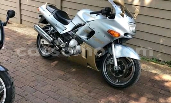 Acheter Occasion Moto Kawasaki ZZR Autre à Roma, Maseru Acheter Occasion Moto Kawasaki ZZR Autre à Roma, Maseru