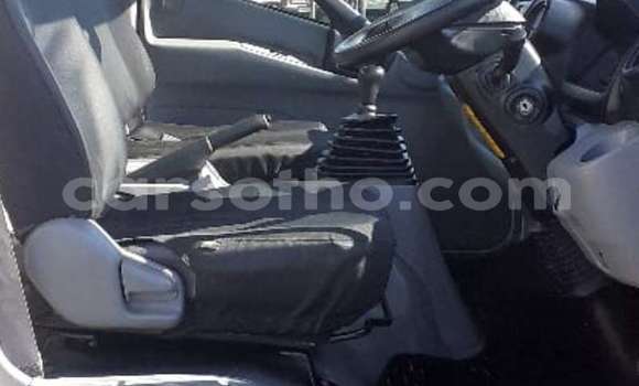 Sayi Na hannu Hino 300 Series White Babbar mota in Butha Buthe a Butha-Buthe Sayi Na hannu Hino 300 Series White Babbar mota in Butha Buthe a Butha-Buthe