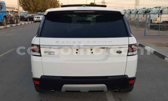 Acheter Import Voiture Land Rover Range Rover Blanc à Import - Dubai, Maseru Acheter Import Voiture Land Rover Range Rover Blanc à Import - Dubai, Maseru