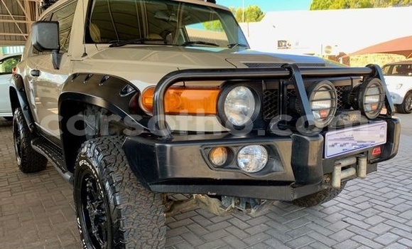 Sayi Na hannu Toyota Land Cruiser Brown Mota in Maseru a Maseru Sayi Na hannu Toyota Land Cruiser Brown Mota in Maseru a Maseru