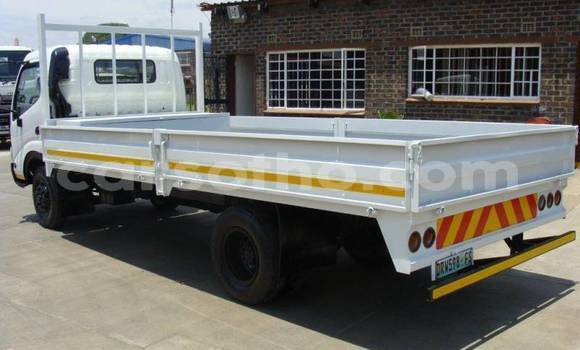 Buy Used Toyota Dyna White Car in Maputsoe in Leribe Buy Used Toyota Dyna White Car in Maputsoe in Leribe