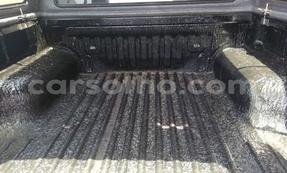 Acheter Occasion Voiture Isuzu KB Gris à Maputsoe, Leribe Acheter Occasion Voiture Isuzu KB Gris à Maputsoe, Leribe