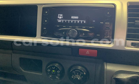 Acheter Occasion Voiture Toyota Hiace Blanc à Maputsoa, Leribe Acheter Occasion Voiture Toyota Hiace Blanc à Maputsoa, Leribe