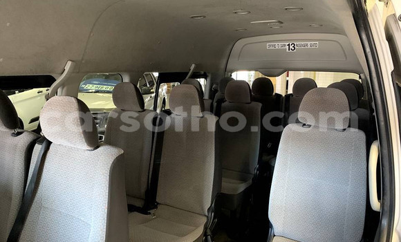 Acheter Occasion Voiture Toyota Hiace Blanc à Maputsoa, Leribe Acheter Occasion Voiture Toyota Hiace Blanc à Maputsoa, Leribe