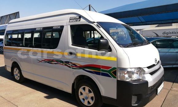 Acheter Occasion Voiture Toyota Hiace Blanc à Maseru, Maseru Acheter Occasion Voiture Toyota Hiace Blanc à Maseru, Maseru