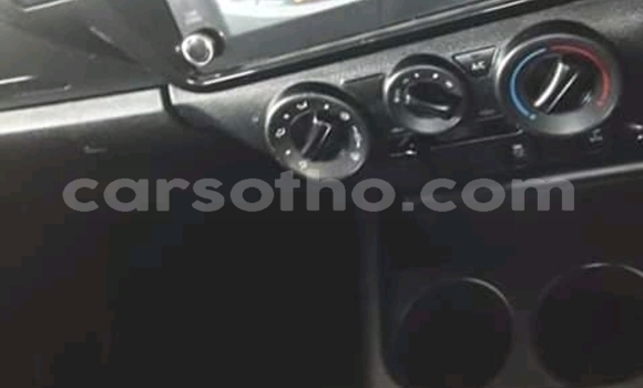 Sayi Na hannu Toyota Hilux Silver Mota in Maseru a Maseru Sayi Na hannu Toyota Hilux Silver Mota in Maseru a Maseru