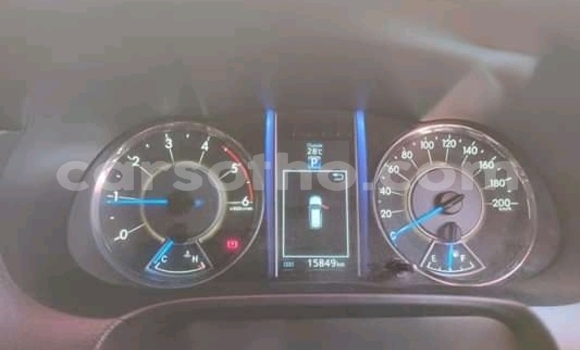 Sayi Na hannu Toyota Fortuner White Mota in Maseru a Maseru Sayi Na hannu Toyota Fortuner White Mota in Maseru a Maseru