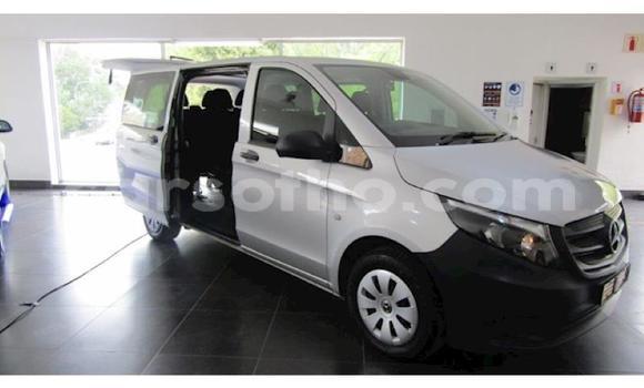 Acheter Occasion Voiture Mercedes-Benz Vito Blanc à Maseru, Maseru Acheter Occasion Voiture Mercedes-Benz Vito Blanc à Maseru, Maseru
