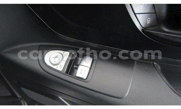 Acheter Occasion Voiture Mercedes-Benz Vito Blanc à Maseru, Maseru Acheter Occasion Voiture Mercedes-Benz Vito Blanc à Maseru, Maseru