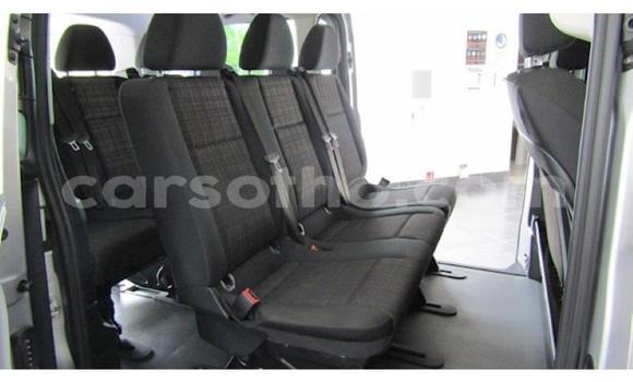 Acheter Occasion Voiture Mercedes-Benz Vito Blanc à Maseru, Maseru Acheter Occasion Voiture Mercedes-Benz Vito Blanc à Maseru, Maseru