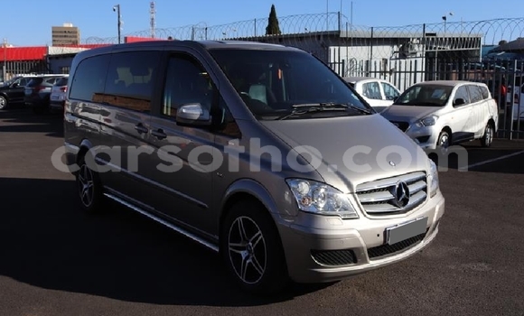 Acheter Occasion Voiture Mercedes-Benz Viano Gris à Maseru, Maseru Acheter Occasion Voiture Mercedes-Benz Viano Gris à Maseru, Maseru