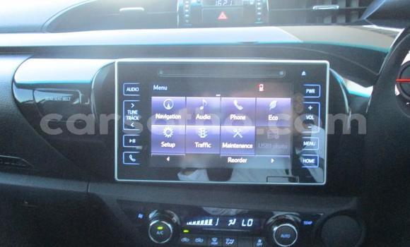 Sayi Na hannu Toyota Hilux White Mota in Maseru a Maseru Sayi Na hannu Toyota Hilux White Mota in Maseru a Maseru