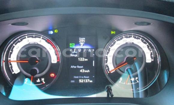 Sayi Na hannu Toyota Hilux White Mota in Maseru a Maseru Sayi Na hannu Toyota Hilux White Mota in Maseru a Maseru