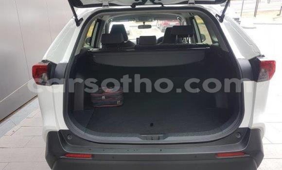 Sayi Na hannu Toyota Rush White Mota in Maseru a Maseru Sayi Na hannu Toyota Rush White Mota in Maseru a Maseru