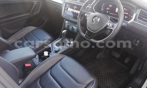 اشتري مستعمل Volkswagen Tiguan White سيارة في Maputsoa في Leribe اشتري مستعمل Volkswagen Tiguan White سيارة في Maputsoa في Leribe