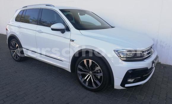 اشتري مستعمل Volkswagen Tiguan White سيارة في Maputsoa في Leribe اشتري مستعمل Volkswagen Tiguan White سيارة في Maputsoa في Leribe