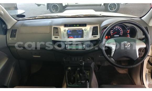 اشتري مستعمل Toyota Hilux White سيارة في Maseru في Maseru اشتري مستعمل Toyota Hilux White سيارة في Maseru في Maseru