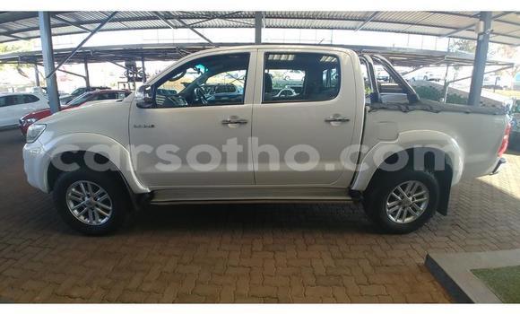 اشتري مستعمل Toyota Hilux White سيارة في Maseru في Maseru اشتري مستعمل Toyota Hilux White سيارة في Maseru في Maseru