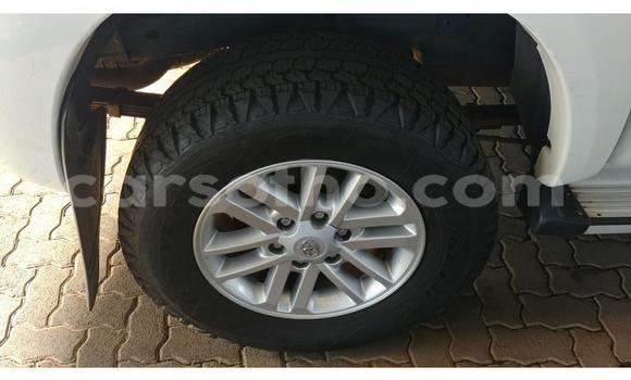 اشتري مستعمل Toyota Hilux White سيارة في Maseru في Maseru اشتري مستعمل Toyota Hilux White سيارة في Maseru في Maseru