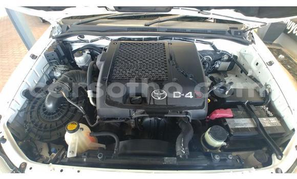 اشتري مستعمل Toyota Hilux White سيارة في Maseru في Maseru اشتري مستعمل Toyota Hilux White سيارة في Maseru في Maseru