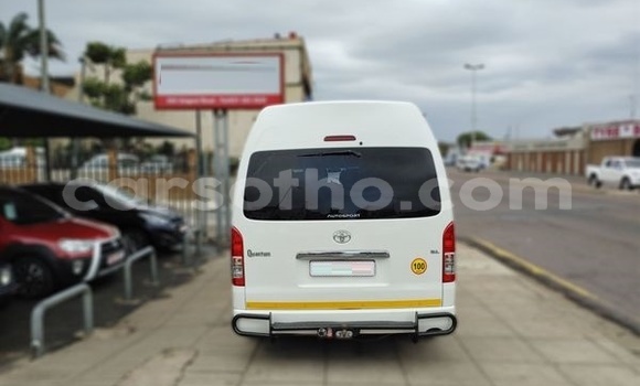 Acheter Occasion Voiture Toyota Hiace Blanc à Maputsoe, Leribe Acheter Occasion Voiture Toyota Hiace Blanc à Maputsoe, Leribe