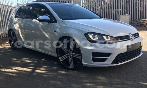 Buy Used Volkswagen Golf GTI White Car in Maputsoa in Leribe Buy Used Volkswagen Golf GTI White Car in Maputsoa in Leribe