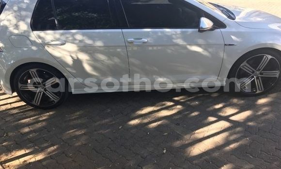 Buy Used Volkswagen Golf GTI White Car in Maputsoa in Leribe Buy Used Volkswagen Golf GTI White Car in Maputsoa in Leribe