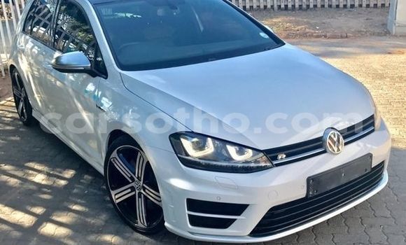 Buy Used Volkswagen Golf GTI White Car in Maputsoa in Leribe Buy Used Volkswagen Golf GTI White Car in Maputsoa in Leribe