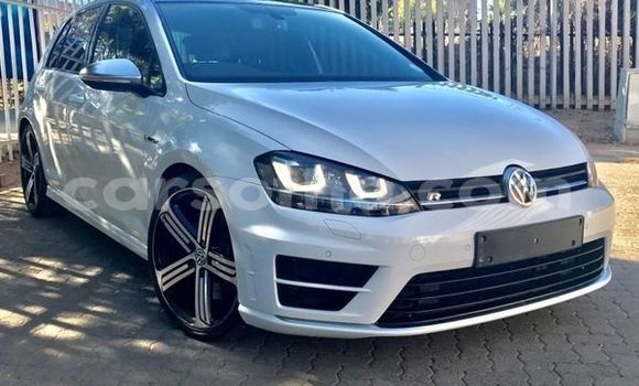 Buy Used Volkswagen Golf GTI White Car in Maputsoa in Leribe Buy Used Volkswagen Golf GTI White Car in Maputsoa in Leribe