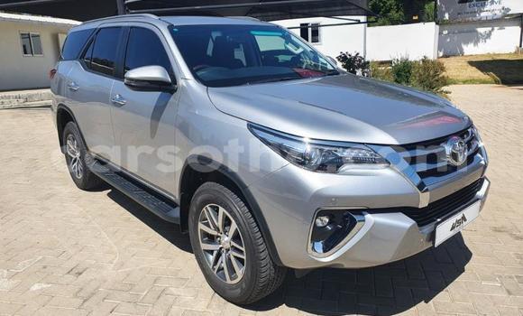 اشتري مستعمل Toyota Fortuner Silver سيارة في Maseru في Maseru اشتري مستعمل Toyota Fortuner Silver سيارة في Maseru في Maseru