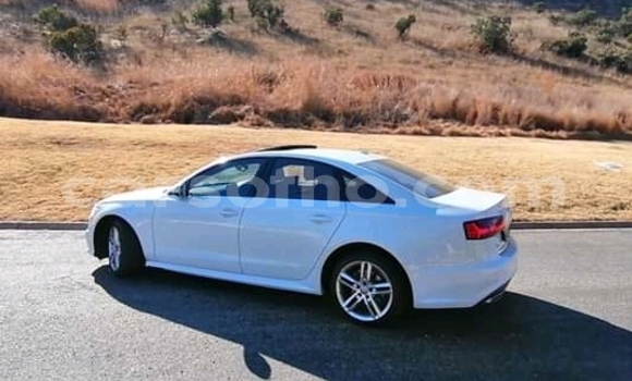 Sayi Na hannu Audi A6 White Mota in Maseru a Maseru Sayi Na hannu Audi A6 White Mota in Maseru a Maseru