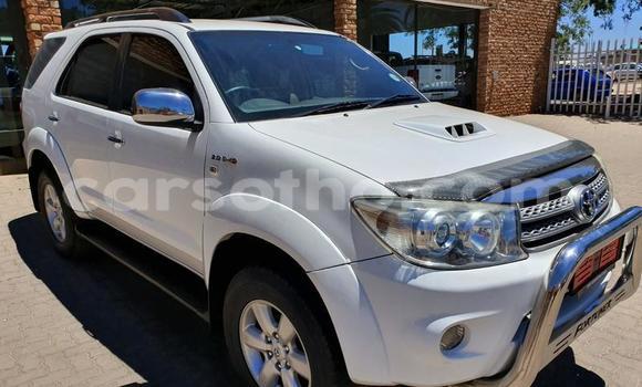 Buy Used Toyota Fortuner Silver Car in Maseru in Maseru Buy Used Toyota Fortuner Silver Car in Maseru in Maseru