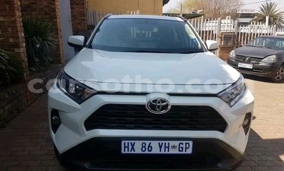 Acheter Occasion Voiture Toyota RAV4 Blanc à Maseru, Maseru Acheter Occasion Voiture Toyota RAV4 Blanc à Maseru, Maseru