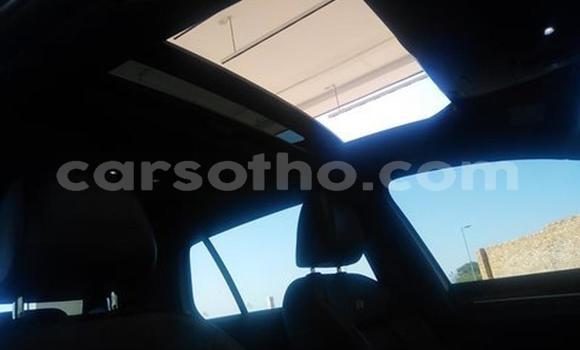 Buy Used Volkswagen Golf R White Car in Maseru in Maseru Buy Used Volkswagen Golf R White Car in Maseru in Maseru