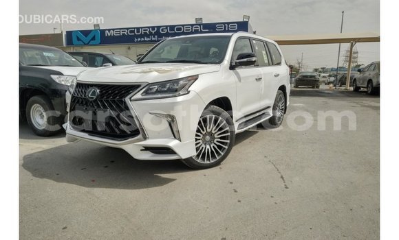 Acheter Import Voiture Lexus LX Blanc à Import - Dubai, Maseru Acheter Import Voiture Lexus LX Blanc à Import - Dubai, Maseru