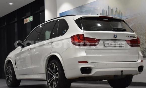 Sayi Na hannu BMW X5 White Mota in Maseru a Maseru Sayi Na hannu BMW X5 White Mota in Maseru a Maseru