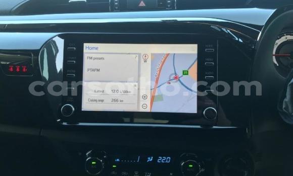 Buy Used Toyota Hilux Silver Car in Maseru in Maseru Buy Used Toyota Hilux Silver Car in Maseru in Maseru