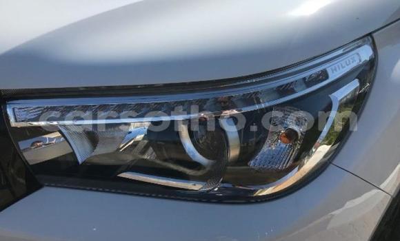 Buy Used Toyota Hilux Silver Car in Maseru in Maseru Buy Used Toyota Hilux Silver Car in Maseru in Maseru
