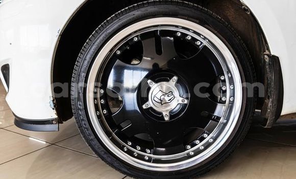 Acheter Occasion Voiture Toyota Yaris Blanc à Maputsoe, Leribe Acheter Occasion Voiture Toyota Yaris Blanc à Maputsoe, Leribe