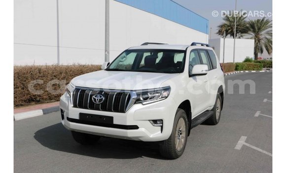 Acheter Import Voiture Toyota Prado Blanc à Import - Dubai, Maseru Acheter Import Voiture Toyota Prado Blanc à Import - Dubai, Maseru