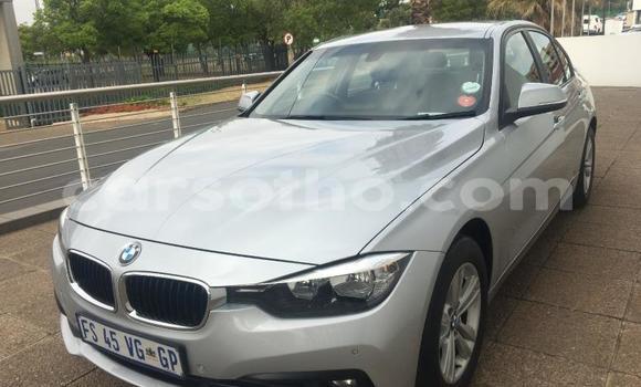 اشتري مستعمل BMW 3–Series Silver سيارة في Hlotse في Leribe اشتري مستعمل BMW 3–Series Silver سيارة في Hlotse في Leribe