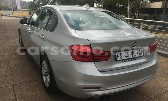 اشتري مستعمل BMW 3–Series Silver سيارة في Hlotse في Leribe اشتري مستعمل BMW 3–Series Silver سيارة في Hlotse في Leribe