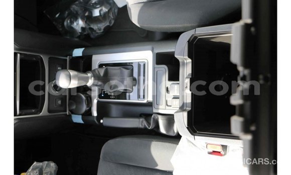 Acheter Import Voiture Toyota Prado Blanc à Import - Dubai, Maseru Acheter Import Voiture Toyota Prado Blanc à Import - Dubai, Maseru