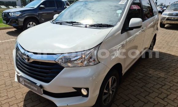 Sayi Na hannu Toyota Avanza White Mota in Maseru a Maseru Sayi Na hannu Toyota Avanza White Mota in Maseru a Maseru