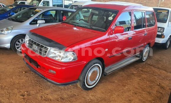 Sayi Na hannu Toyota Comfort Red Mota in Maseru a Maseru Sayi Na hannu Toyota Comfort Red Mota in Maseru a Maseru