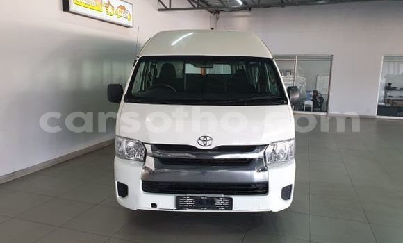 Acheter Occasion Voiture Toyota Hiace Blanc à Maputsoa, Leribe Acheter Occasion Voiture Toyota Hiace Blanc à Maputsoa, Leribe