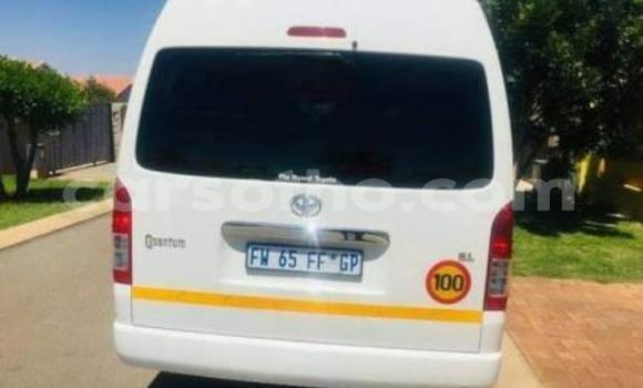 Acheter Occasion Voiture Toyota Hiace Vert à Maputsoa, Leribe Acheter Occasion Voiture Toyota Hiace Vert à Maputsoa, Leribe