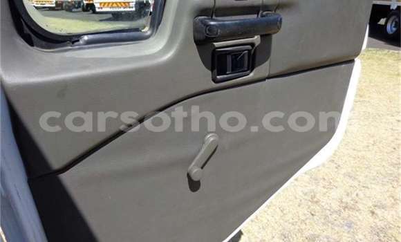 اشتري مستعمل Nissan UD White شاحنة في Butha–Buthe في Thaba-Tseka اشتري مستعمل Nissan UD White شاحنة في Butha–Buthe في Thaba-Tseka