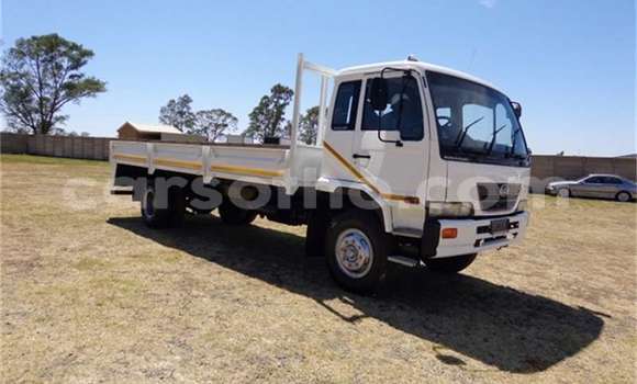 اشتري مستعمل Nissan UD White شاحنة في Butha–Buthe في Thaba-Tseka اشتري مستعمل Nissan UD White شاحنة في Butha–Buthe في Thaba-Tseka